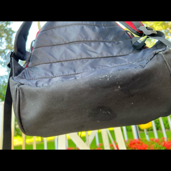 Shore Thing red/black tech backpack - Picture 12 of 13